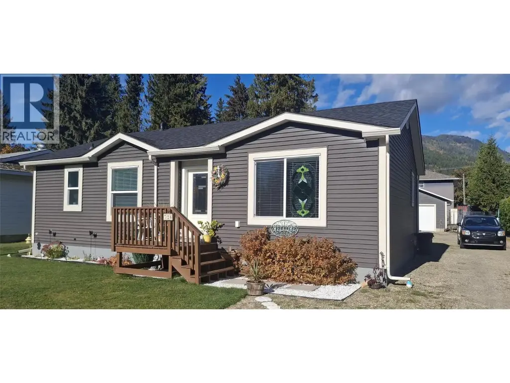 726 Whitehead Street, Sicamous