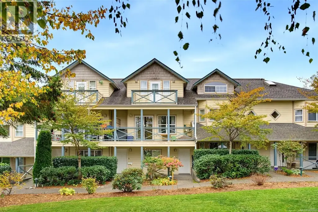 3 1953 Lisnoe Ave, Central Saanich