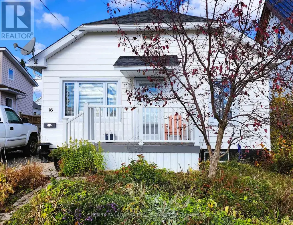 16 Taylor Avenue, Kirkland Lake