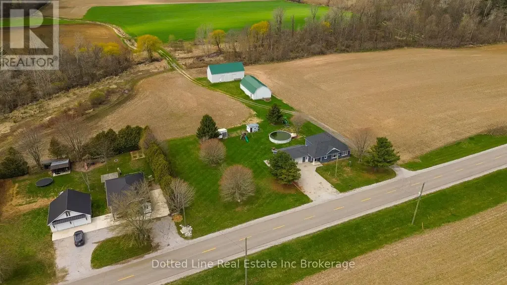 573 Norfolk County Rd 28 Road W, Norfolk