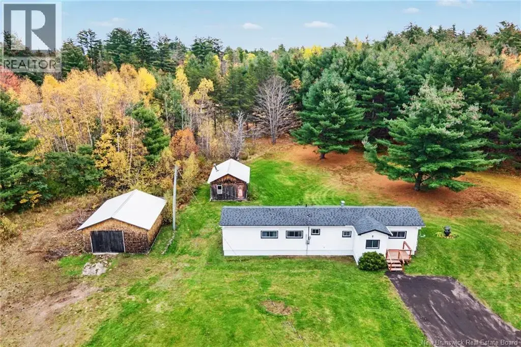 1480 Pleasant Drive, Minto
