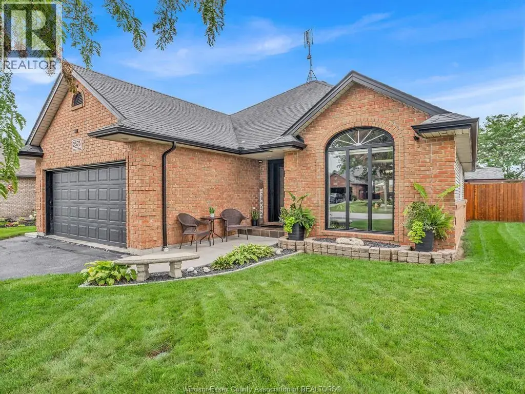 2575 Wildberry, Tecumseh