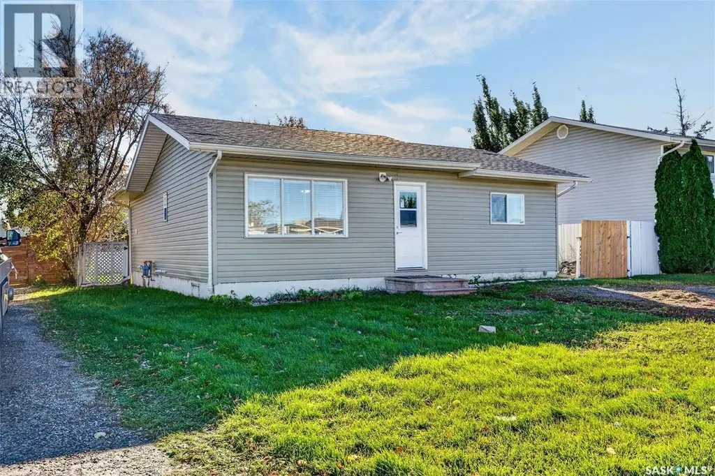 147 30th Street E, Prince Albert