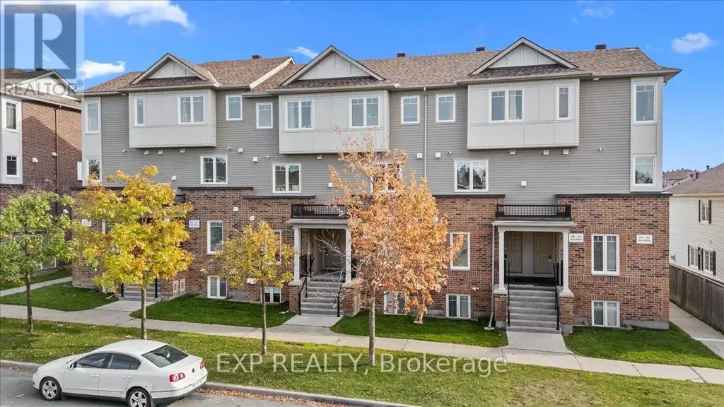 290 Espin Heights, Ottawa
