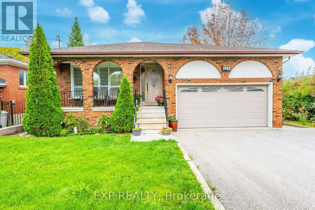 593a Scarlett Road N, Toronto (Humber Heights)
