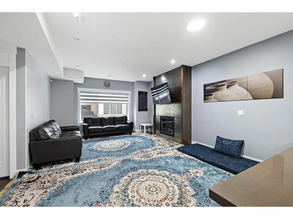 17 6971 122 Street, Surrey