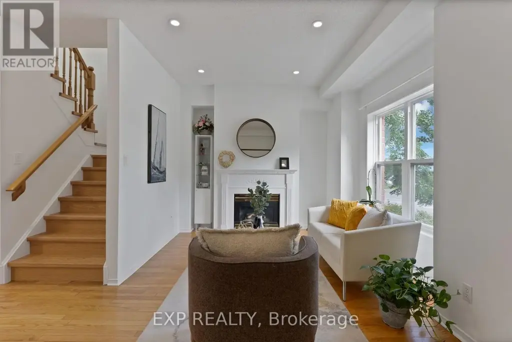 11 Maple Park Way, Markham (Milliken Mills West)