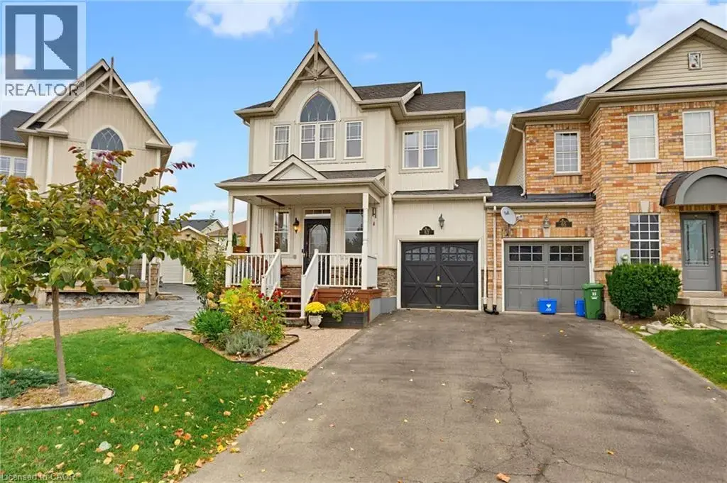 63 Golden Iris Crescent, Waterdown
