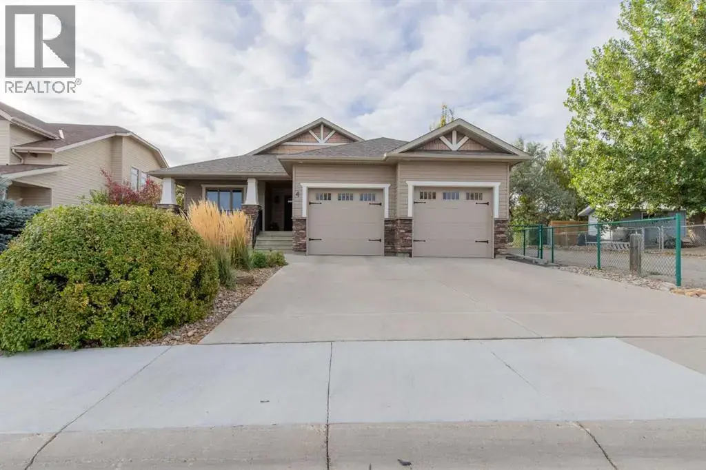 4 Canyoncrest Point W, Lethbridge