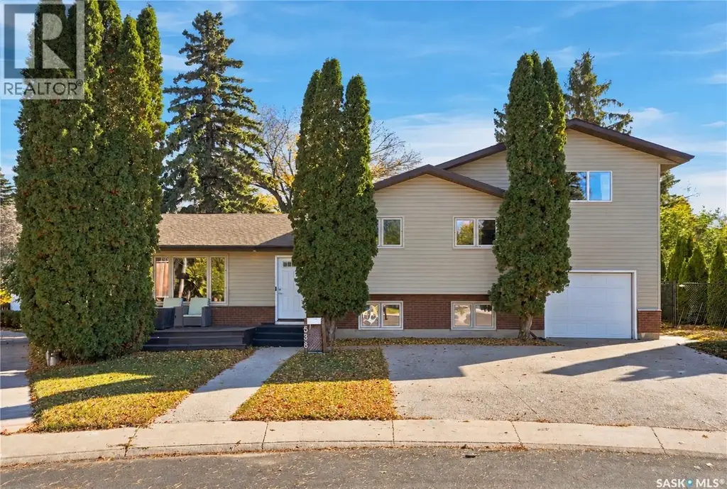 538 Highlands Terrace, Saskatoon