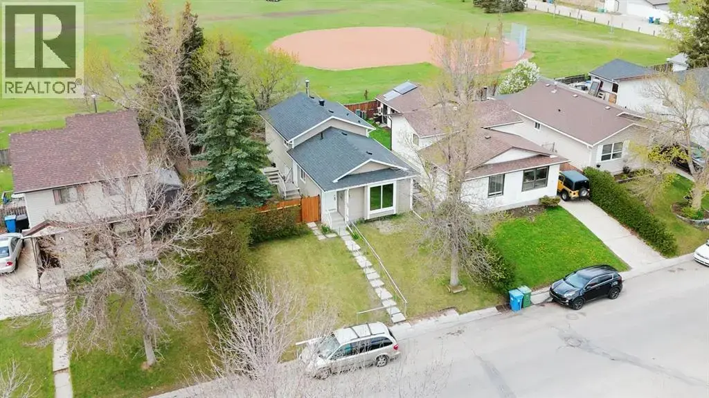 36 Castleglen Way Ne, Calgary