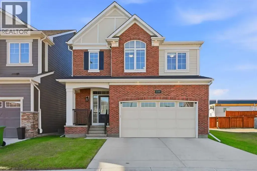 134 Yorkstone Way Sw, Calgary