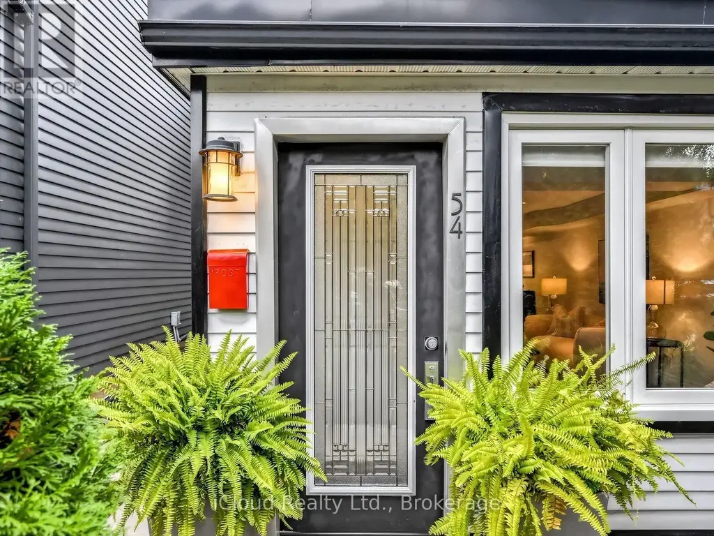 54 Arundel Avenue, Toronto (Playter Estates-Danforth)