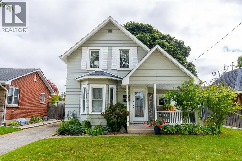 266 Mackenzie Street North, Sarnia