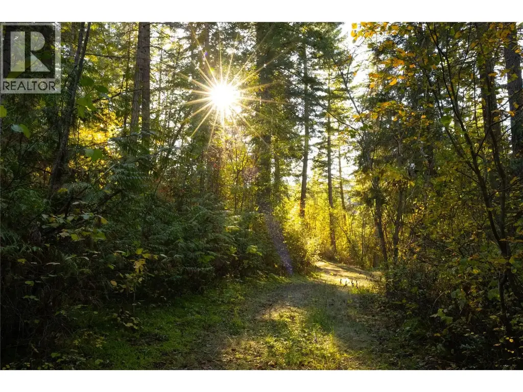 190 Twin Lakes Road, Enderby