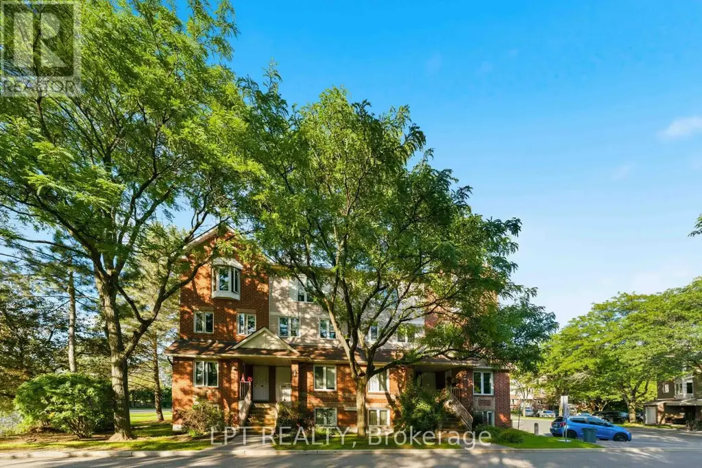 B - 6722 Jeanne D'arc Boulevard N, Ottawa