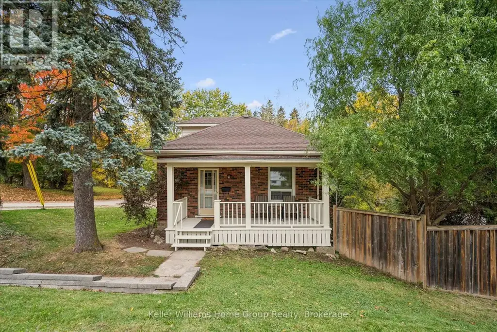 298 Cameron Street N, Centre Wellington (Fergus)