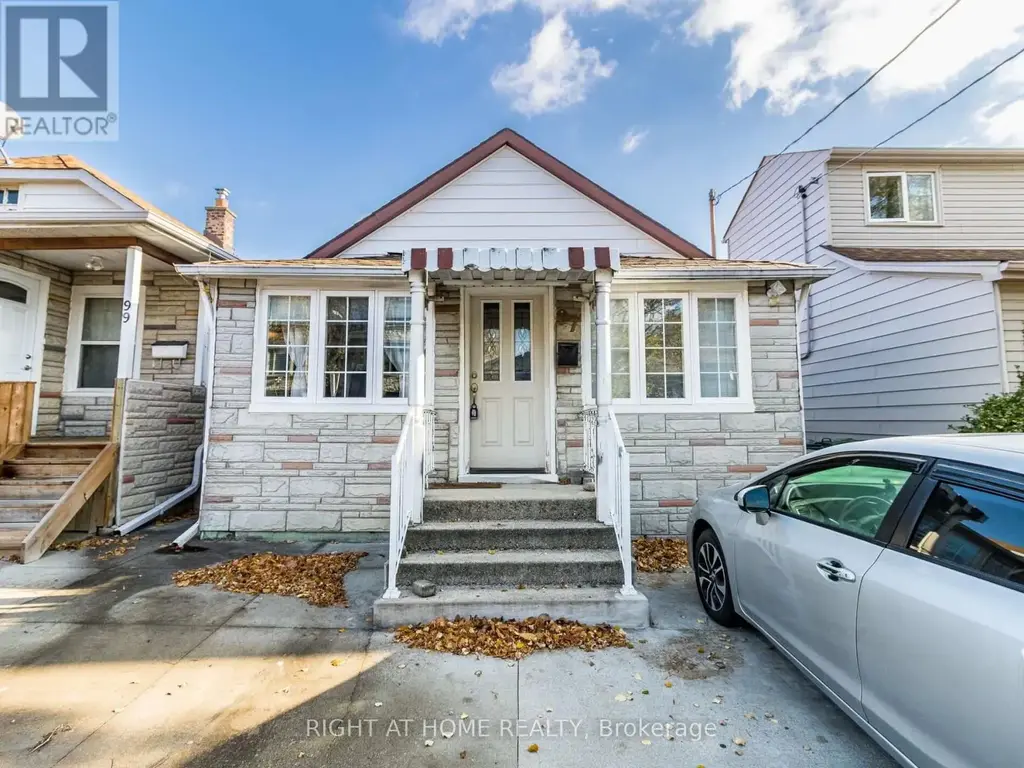 97 Twenty Ninth Street, Toronto (Long Branch)