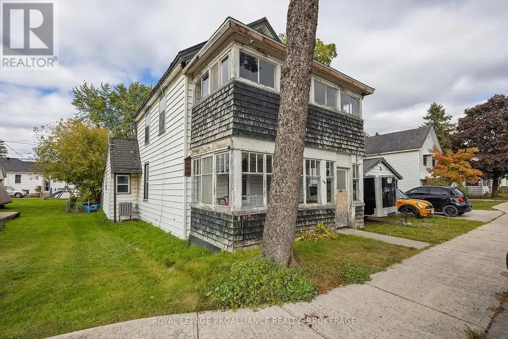 308 Brock Street, Gananoque