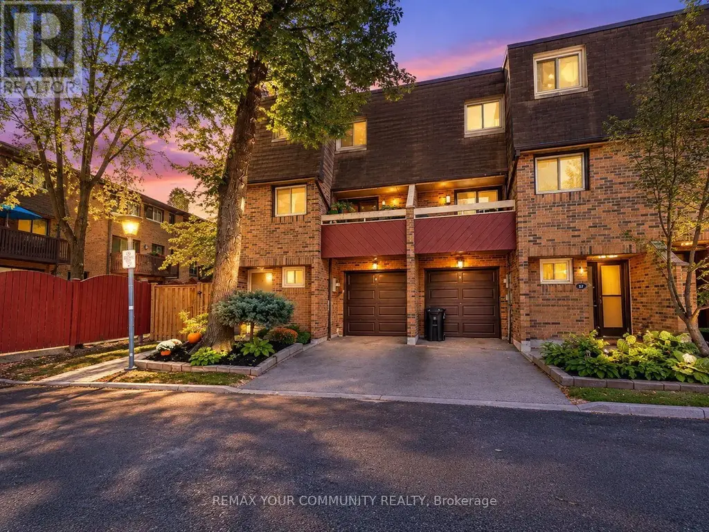 19 Poet's Walk Way, Toronto (Pleasant View)