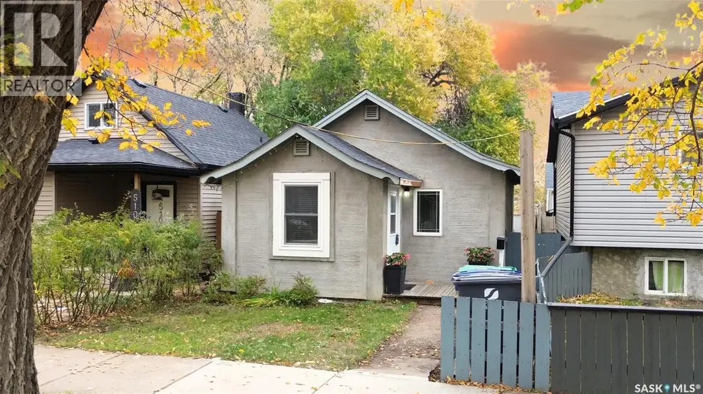 512 J Avenue S, Saskatoon