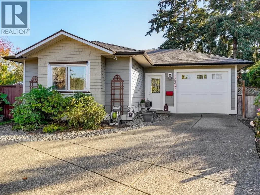 10347 Patricia Pl, Sidney