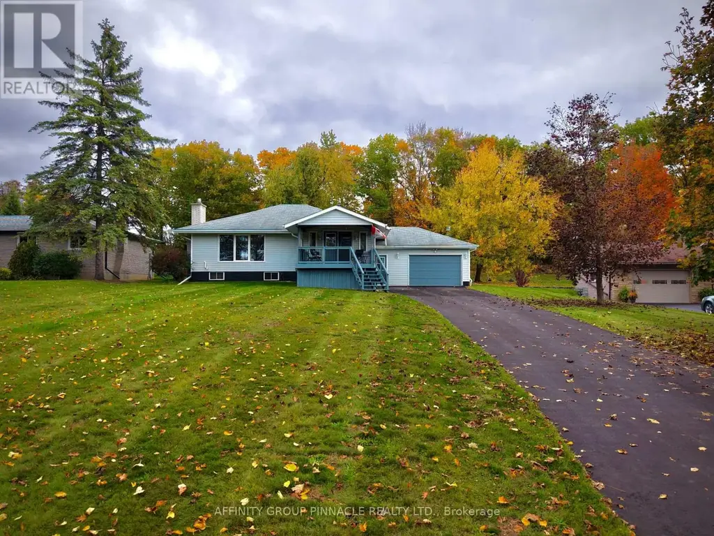 30 Cove Road, Kawartha Lakes (Fenelon Falls)