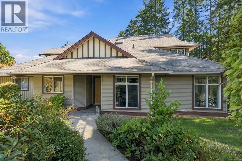 4 340 Young St, Parksville
