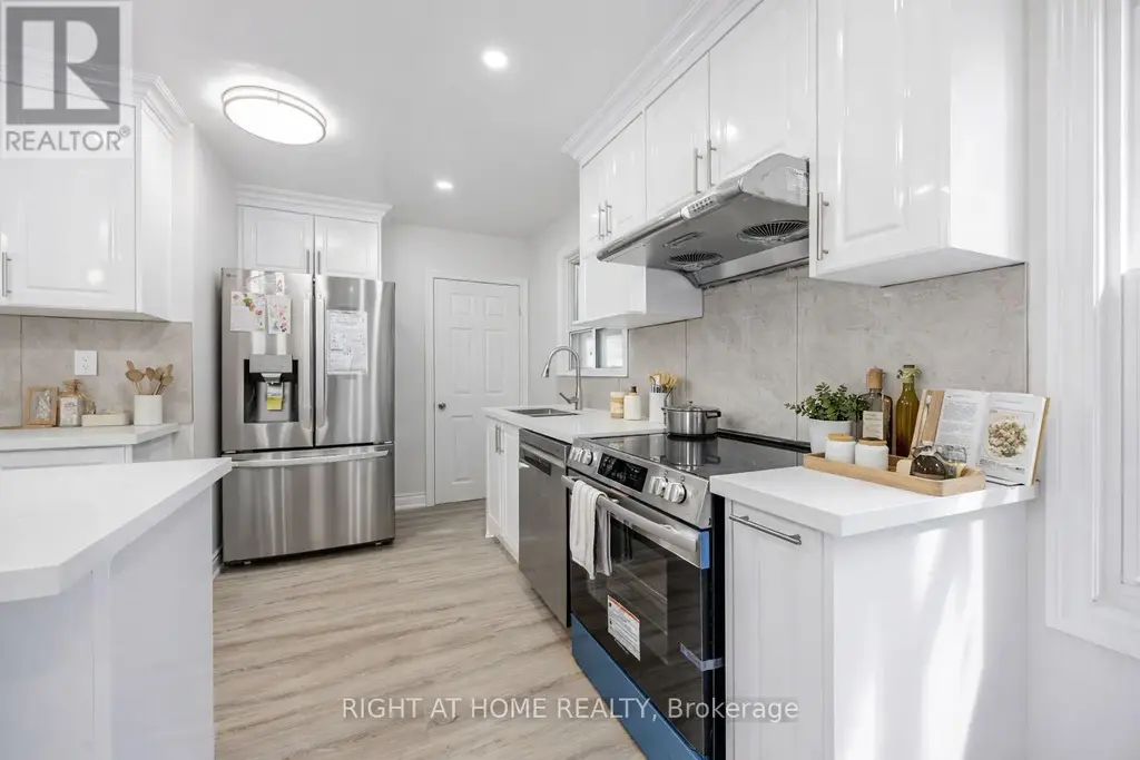 225 Essex Avenue, Richmond Hill (Harding)