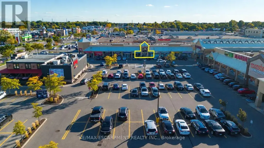 1508 Upper James Street, Hamilton (Mewburn)