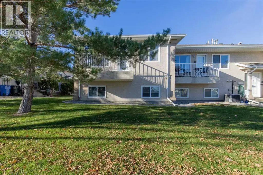5, 5 Tartan Boulevard W, Lethbridge