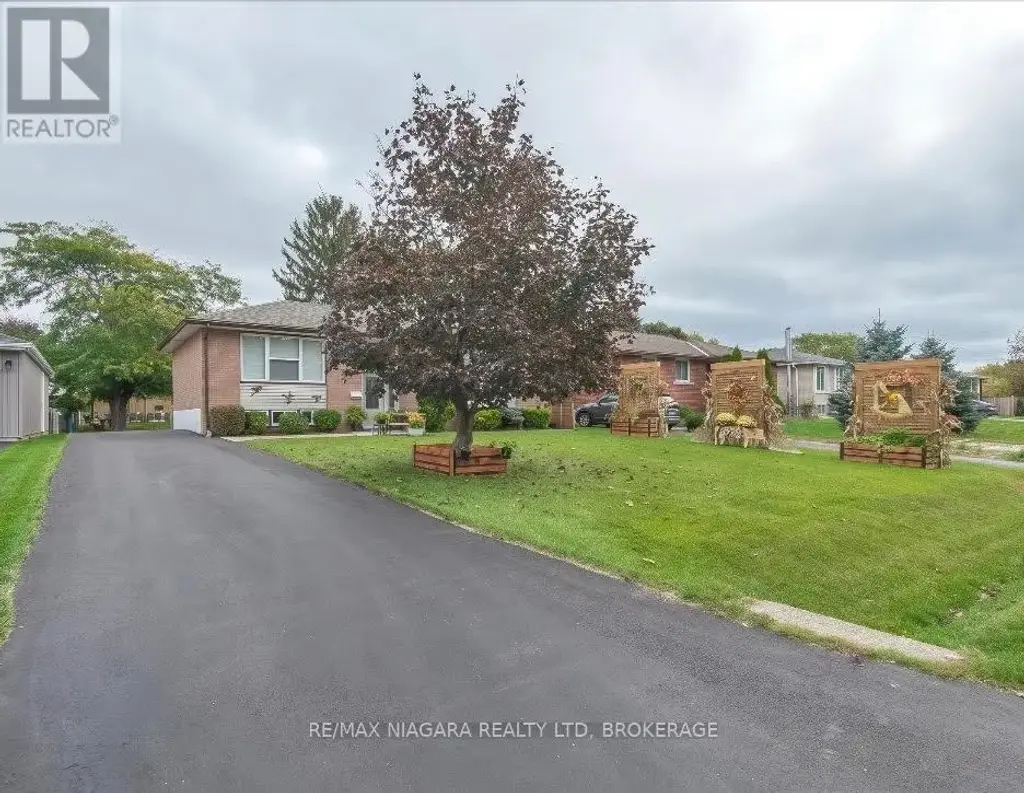 10 First Avenue, Port Colborne (Main Street)