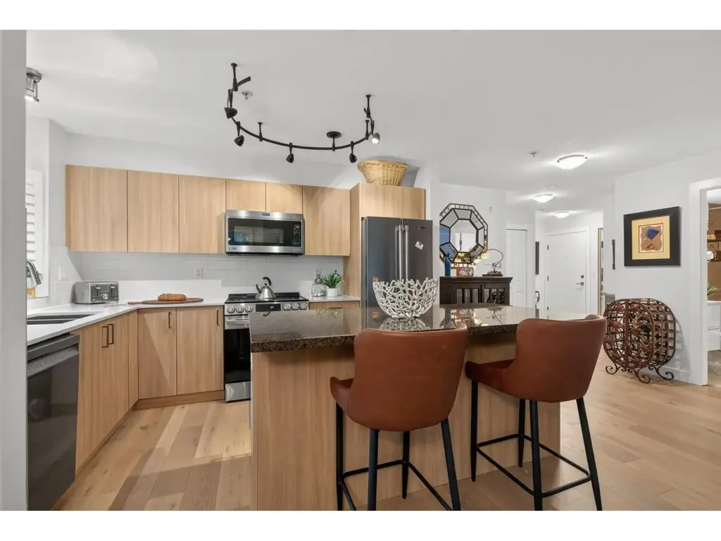 209 8717 160 Street, Surrey