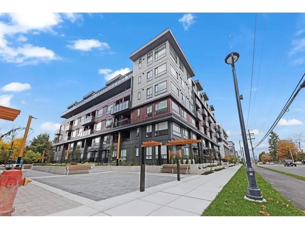 302 13838 108 Avenue, Surrey