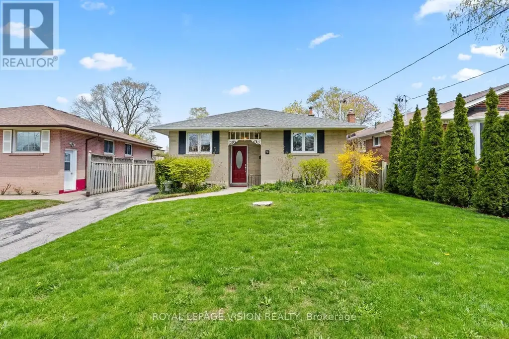 6 Macduff Crescent, Toronto (Cliffcrest)