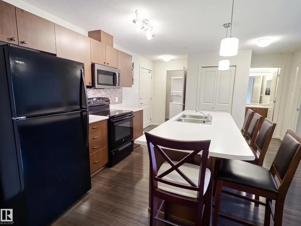#106 508 Albany Wy Nw, Edmonton