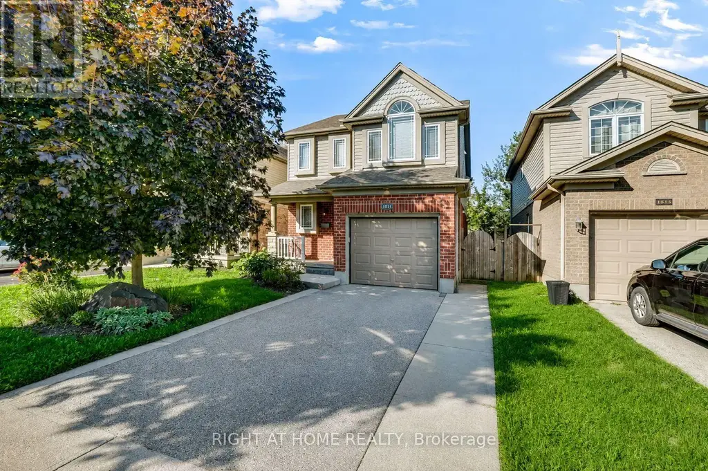1811 Rollingacres Drive, London North (North C)