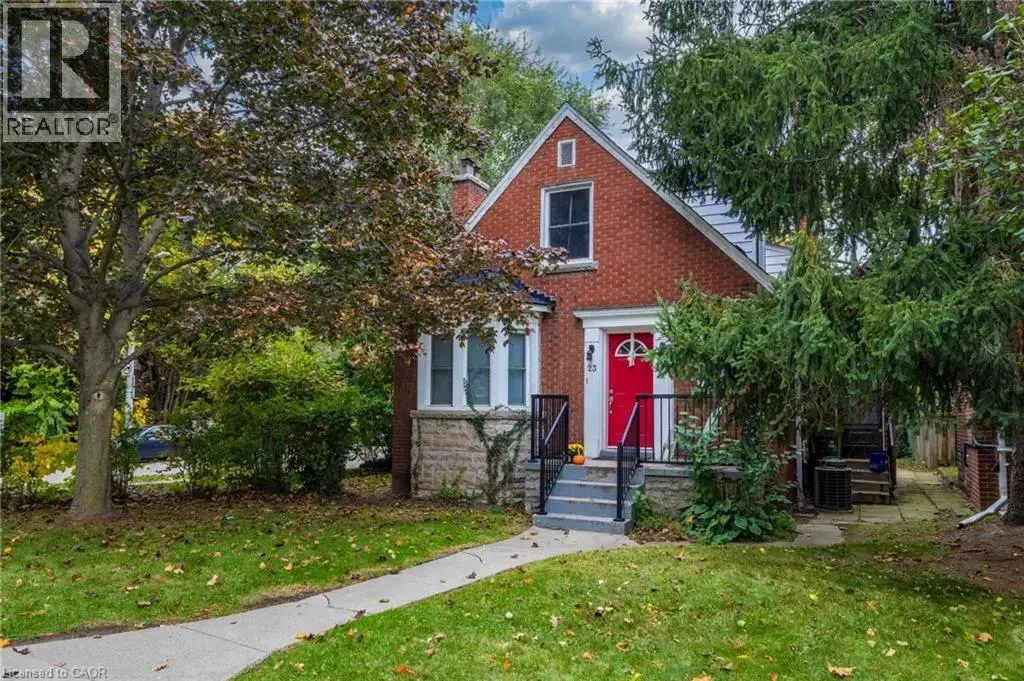 23 Forsyth Avenue S, Hamilton