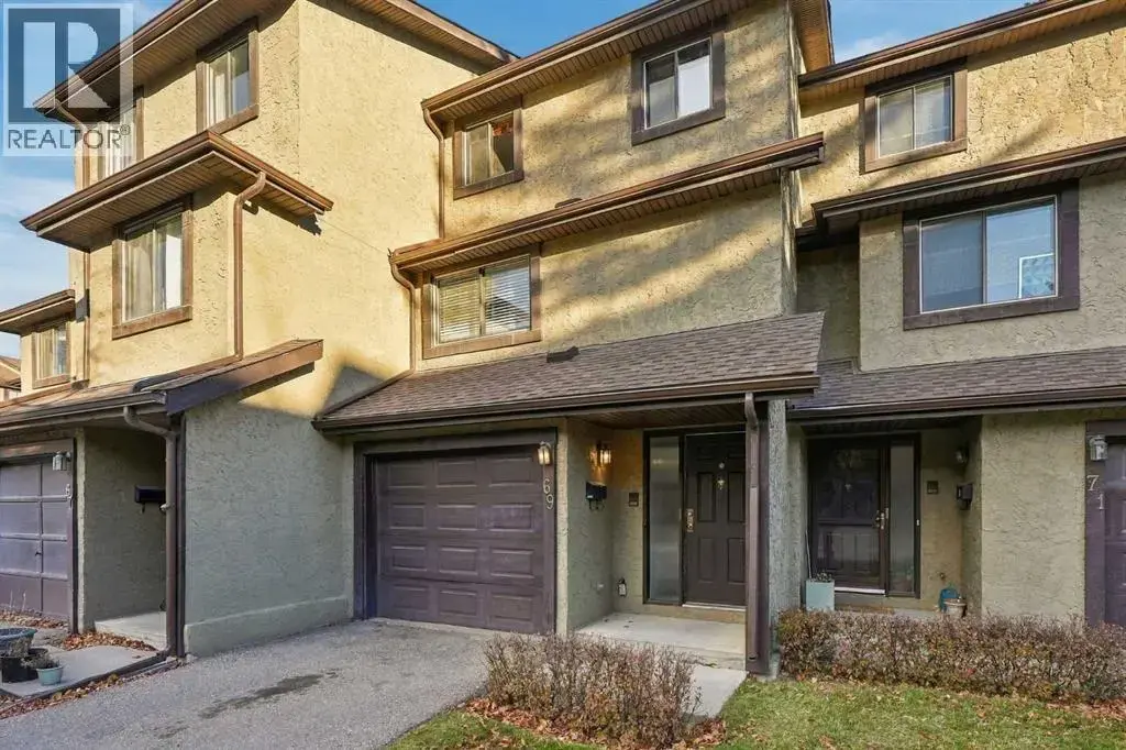 69 Glamis Gardens Sw, Calgary