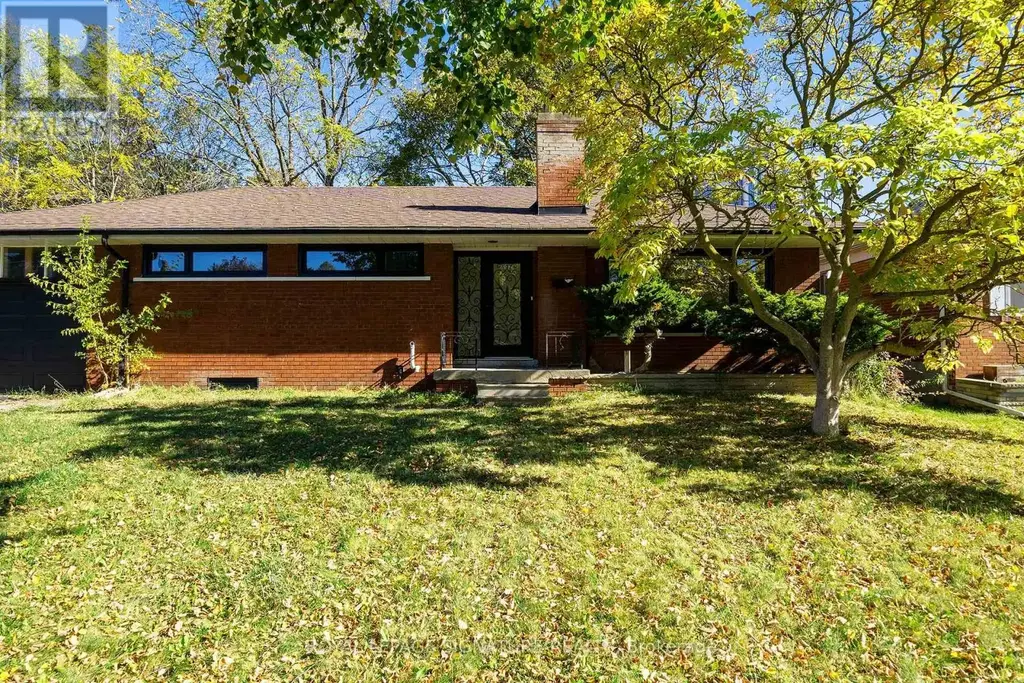 120 Earlton Road, Toronto (Tam O'Shanter-Sullivan)