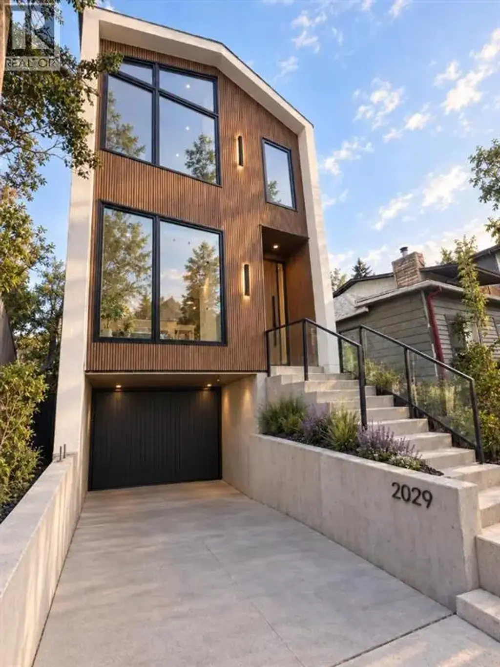 2029 35 Avenue, Calgary