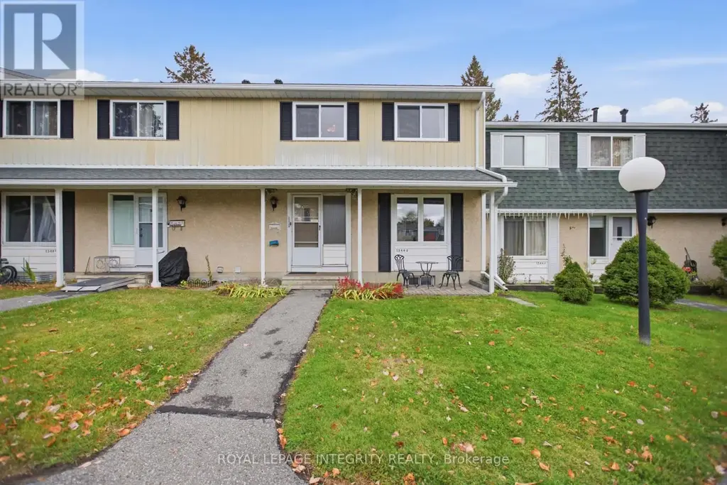 1544d Beaverpond Drive, Ottawa