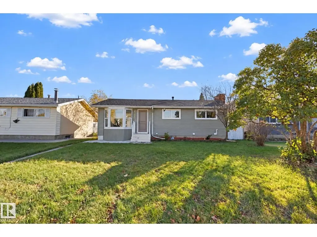 16507 91 Av Nw, Edmonton