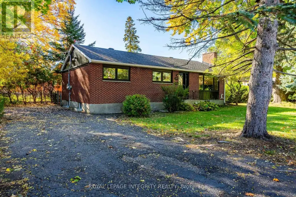 2408 Drury Lane, Ottawa