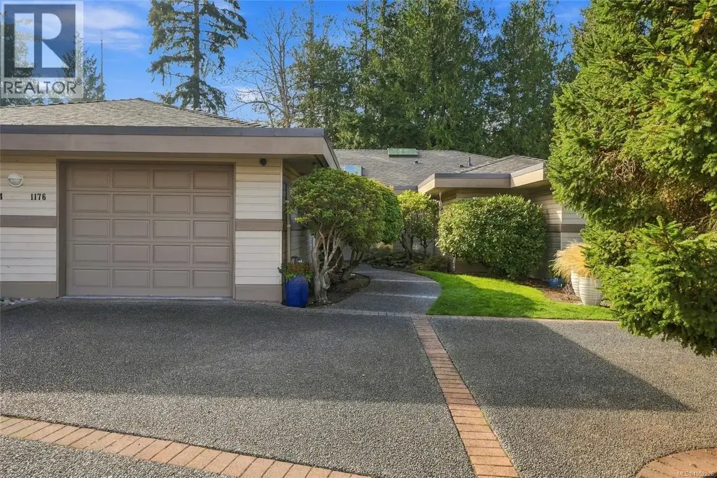 1176 Lee Rd, Parksville