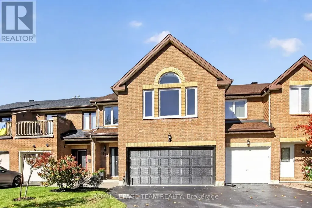 253 Knudson Drive, Ottawa