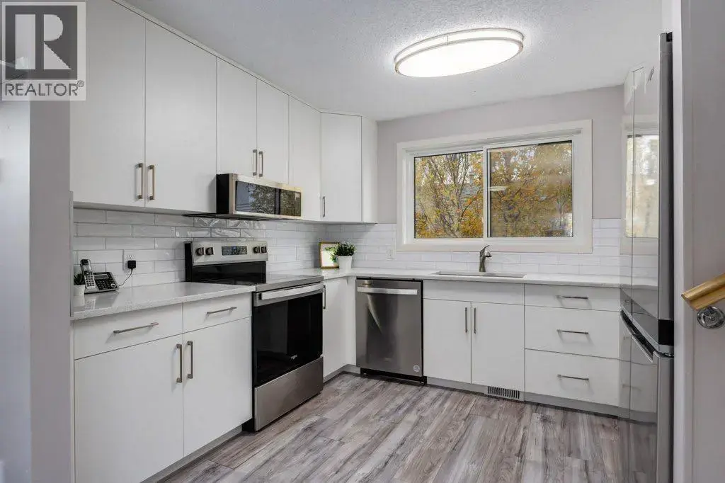 228 Deer Ridge Place Se, Calgary