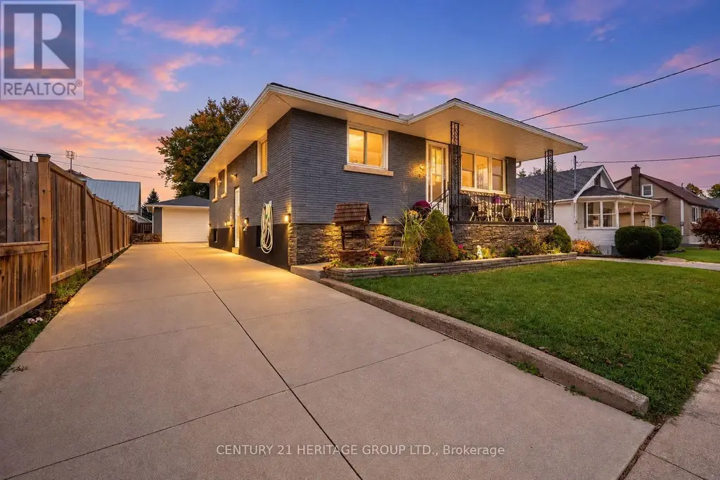 64 Christmas Street, Port Colborne (Killaly East)