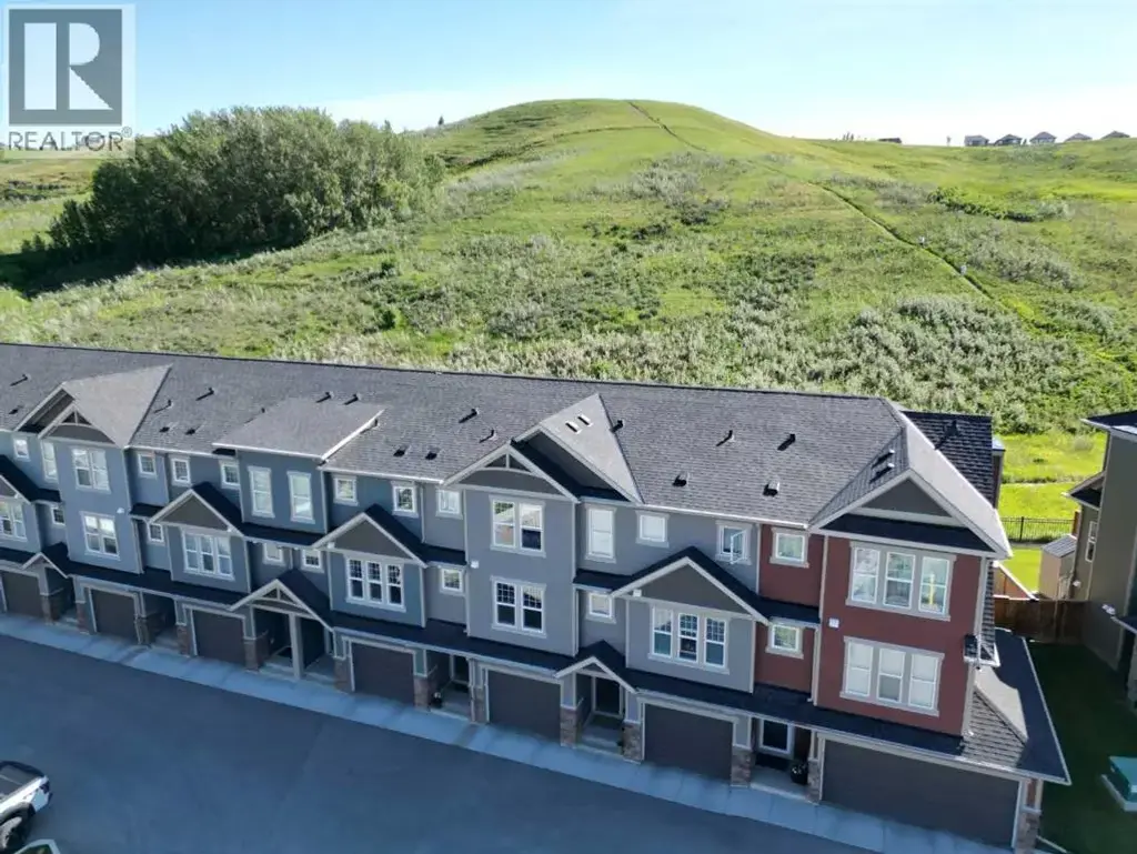 272 Cranbrook Square Se, Calgary
