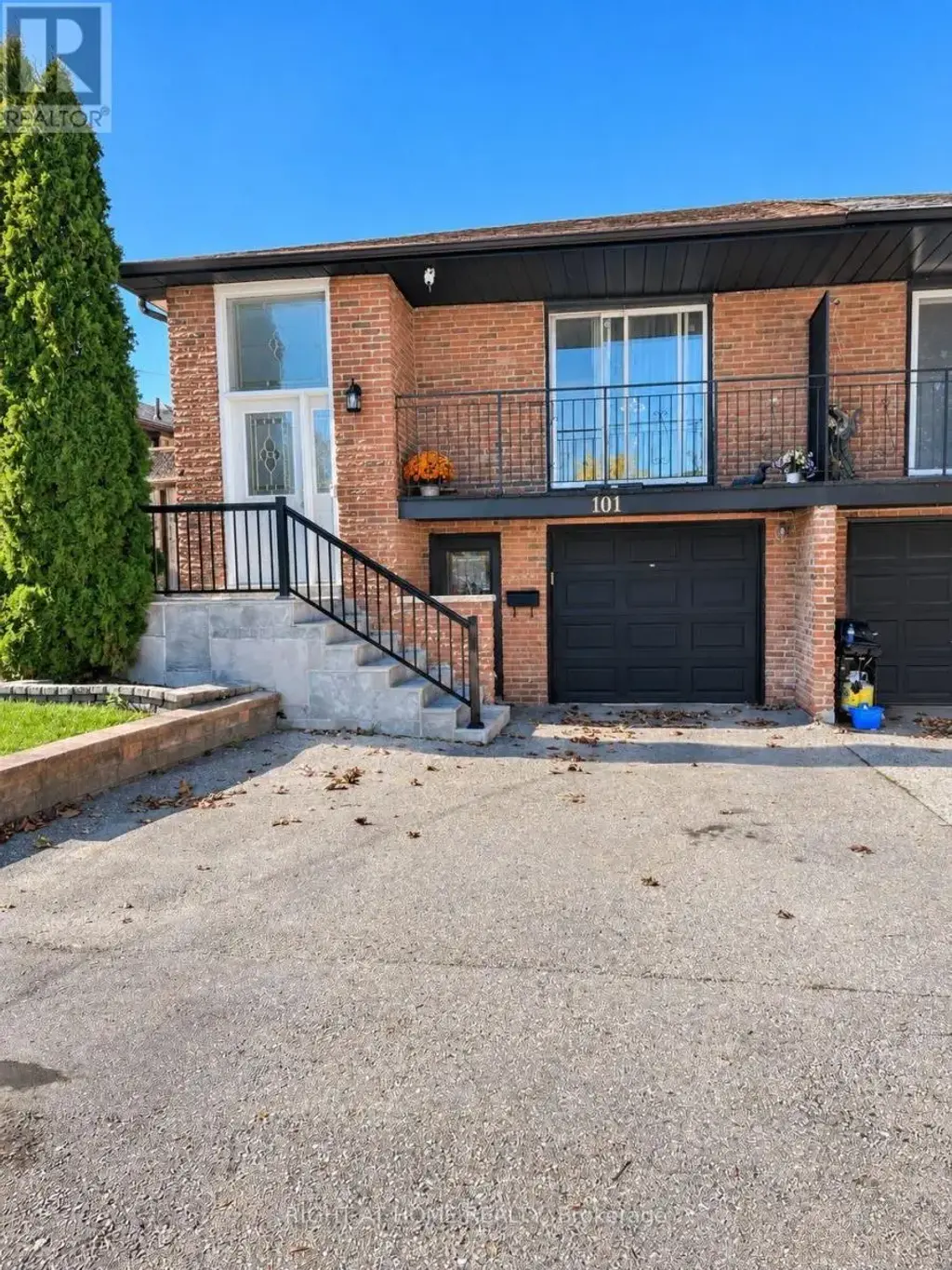 101 Hanson Road, Mississauga (Fairview)